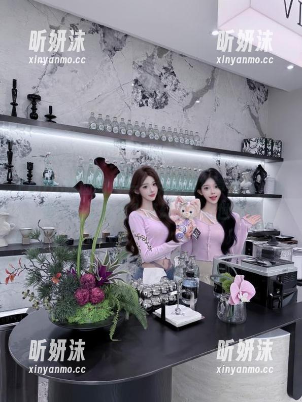 Feilin嗲囡囡-心妍公主 Feilin嗲囡囡 - 一组兔女郎写真图包,心妍公主带你进入梦幻的童话世界!