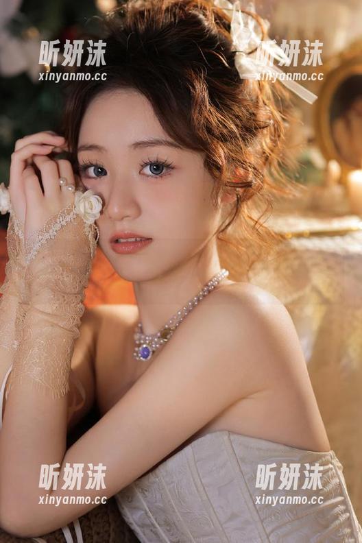 Feilin嗲囡囡-鱼子酱Fish Feilin嗲囡囡 - 当鱼子酱Fish遇上短裙:美图和照片的完美邂逅