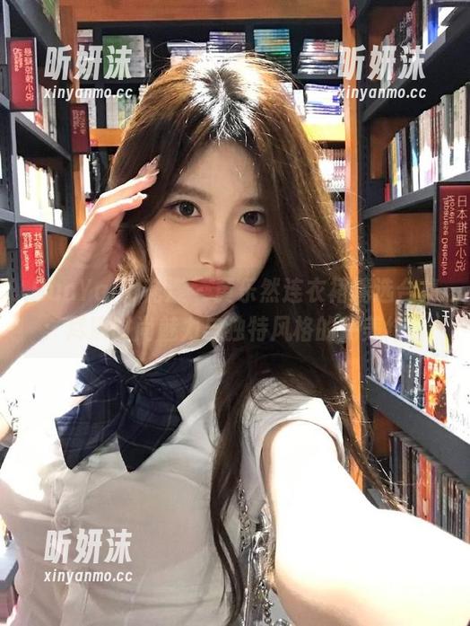 HuaYang花漾 - 黄乐然连衣裙精选合集：尽展时尚魅力与独特风格的完美结合