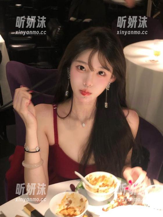 IMiss爱蜜社-小狐狸Sica IMiss爱蜜社 - 小狐狸Sica独特私拍作品,细腻展现女仆装的迷人魅力