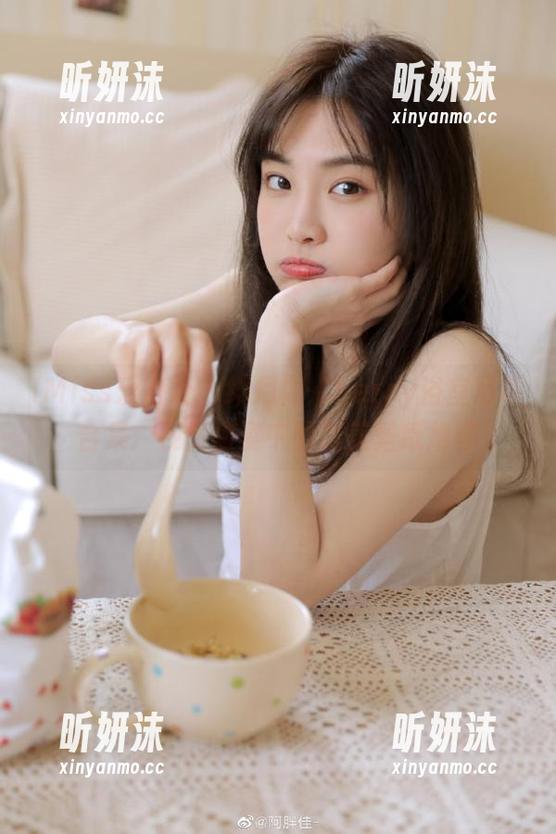 IMiss爱蜜社 - 绯月樱-Cherry浴室写真合集：视觉盛宴中的精美壁纸推荐