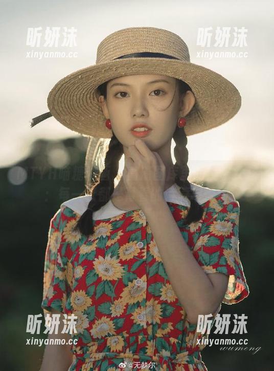 MTYH喵糖映画-镜酱 MTYH喵糖映画 - 高清图库里的镜酱女孩:每一张都是青春的诗篇与悸动