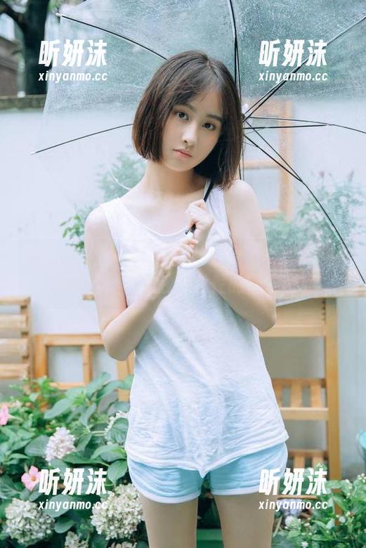 MiStar魅妍社 - 图片探索：关思阳美脚写真，揭示她独特个性的视觉盛宴