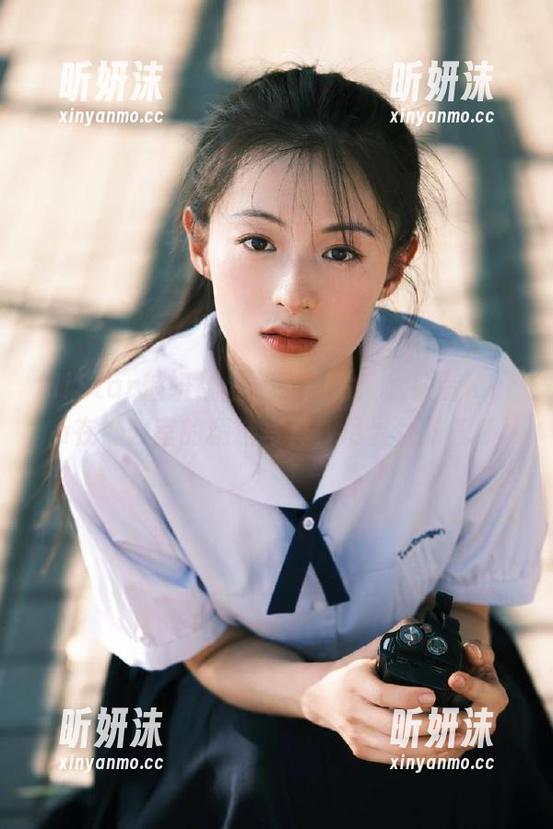 MiStar魅妍社 - 超清图片：大奶昔Kyra在办公室的精选写真，尽显优雅气质