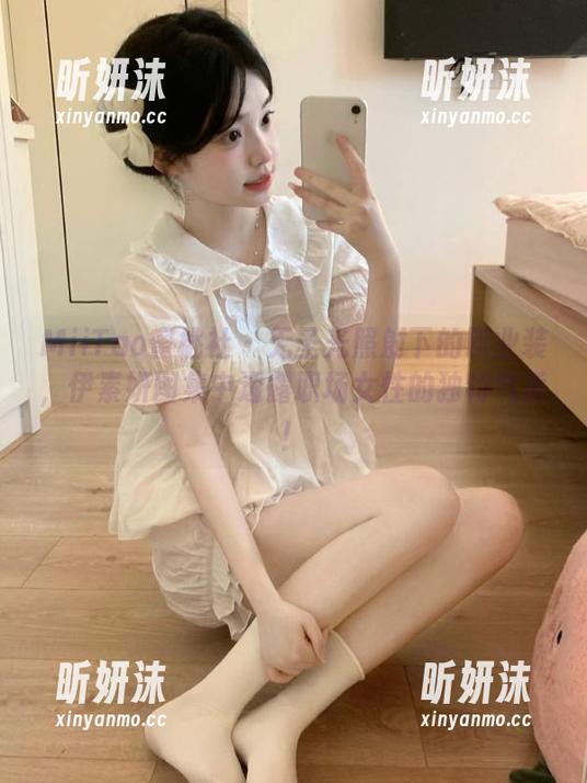 MiiTao蜜桃社-伊素妍 MiiTao蜜桃社 - 无圣光照射下的职业装,伊素妍图集中透露职场女性的独特气质!