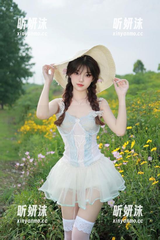 MiiTao蜜桃社 - 韩贝贝作品集高清呈现：灰丝时光的绝美瞬间