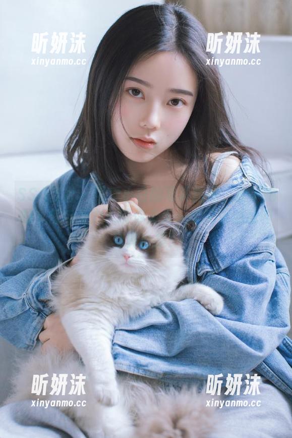 SSA丝社 - 可爱小白的写真图册：展示她的个性与活力，带你走入一个充满创意的写真合集！