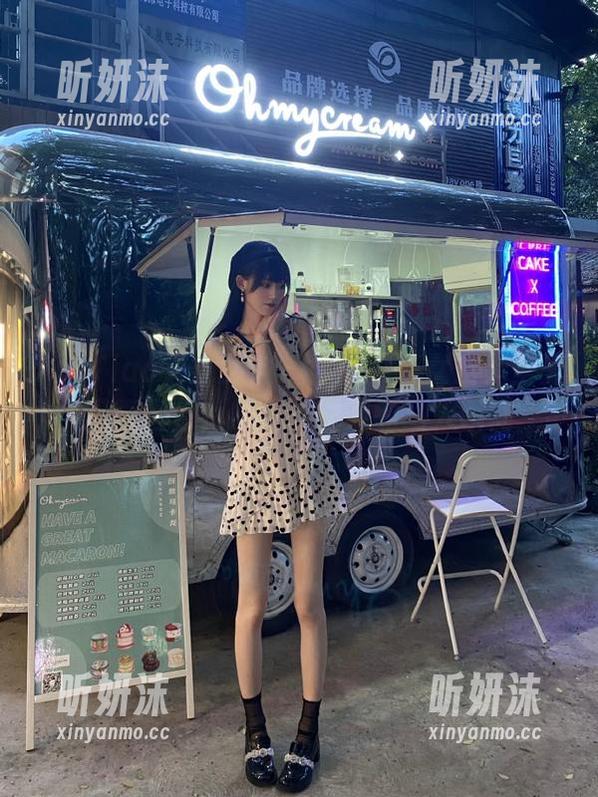TouTiao头条女神 - 全新尹菲女友无圣光写真图包，捕捉每一刻的动人瞬间