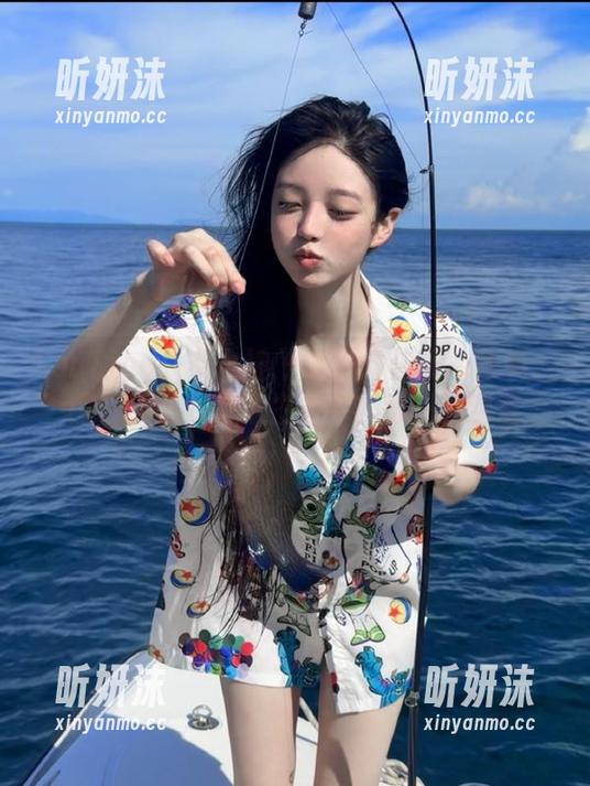 TouTiao头条女神 - 李媛媛的粉色故事：图包精选，绽放生活中的每一丝甜蜜