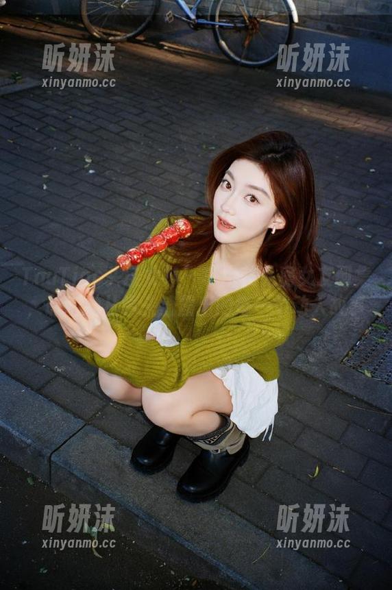 TouTiao头条女神-李由美 TouTiao头条女神 - 李由美私房女友图集,聆听她从镜头流露出的每一个动人故事