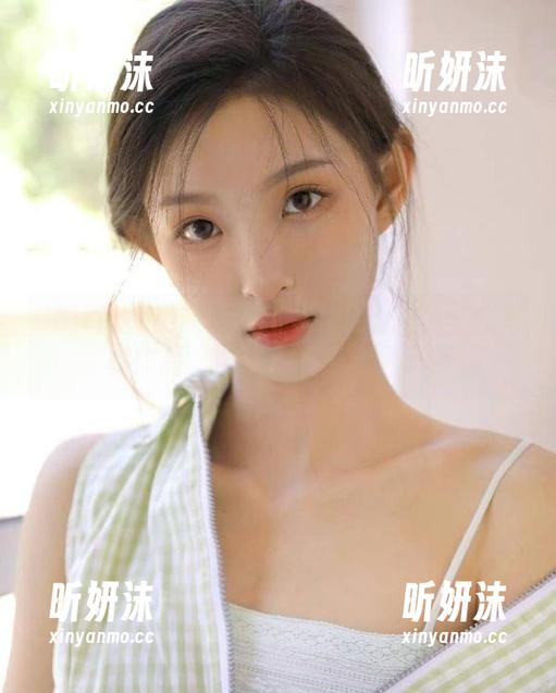UGirls尤果网 - 不可错过的温鈊怡全套写真作品，展现她温柔的另一面