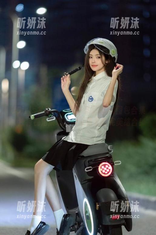 UGirls尤果网-游子熙 UGirls尤果网 - 精选游子熙JK图包合集,独特视角展现时尚与青春的完美结合!