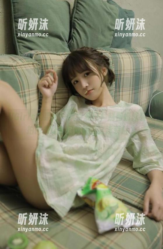 UGirls尤果网-赵智妍 UGirls尤果网 - 缤纷夏日,赵智妍泳装私拍图集让我们重新定义泳装魅力