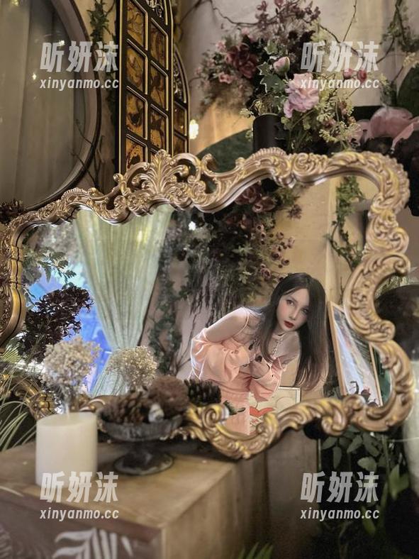 Vams子兔女郎自拍在线资源，每一张都诉说着她的故事与风情