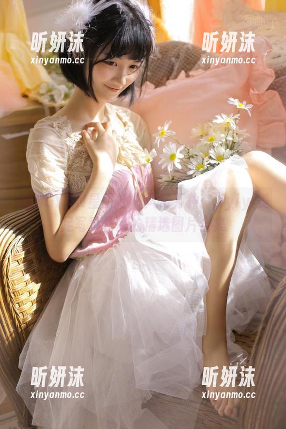 XINGYAN星颜社-liyiyi XINGYAN星颜社 - 风情万种:liyiyi美足写真作品的精选图片合集