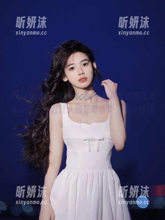 Xiuren秀人网-Nancy小姿 Xiuren秀人网 - Nancy小姿黑丝图包发布,珍藏她最迷人的写真合集,不容错过!