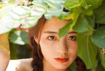Xiuren秀人网 - 周大萌的高跟鞋故事：私拍美图展现不一样的时尚之路