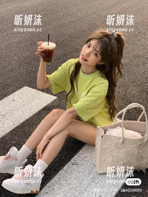 Xiuren秀人网-唐心心 Xiuren秀人网 - 从唐心心的网袜到时尚灵感:精彩写真合集,网盘免费分享!