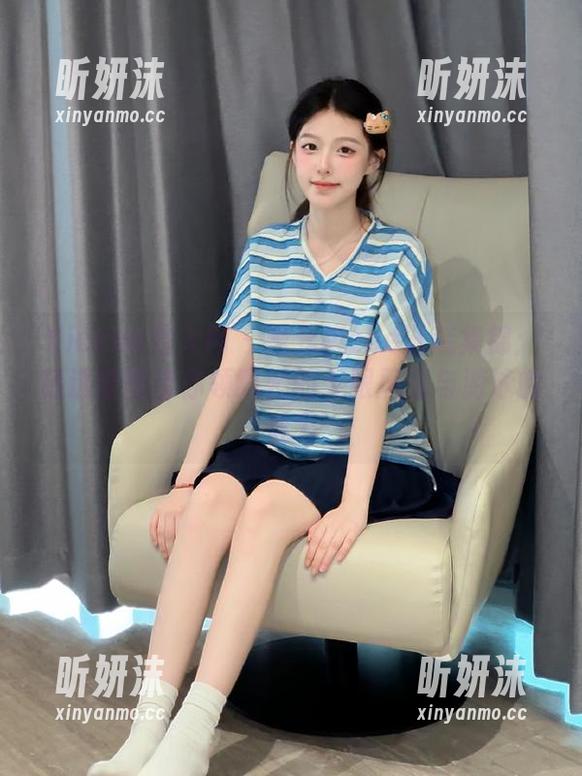 Xiuren秀人网-戴允祺zoe Xiuren秀人网 - 戴允祺zoe泳装集锦:精选原图带你领略她的无限风情与游泳的魅力