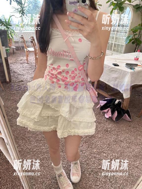 Xiuren秀人网-抖娘利世 Xiuren秀人网 - 绝美旗袍瞬间,抖娘利世的免费套图带你领略优雅