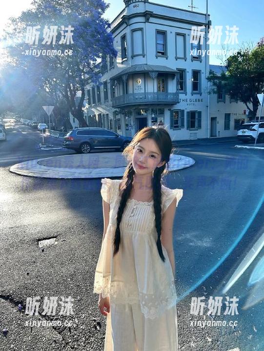 Xiuren秀人网-江淑影river Xiuren秀人网 - 厨娘江淑影river:她的作品集下载链接,香气四溢,笑声不断!