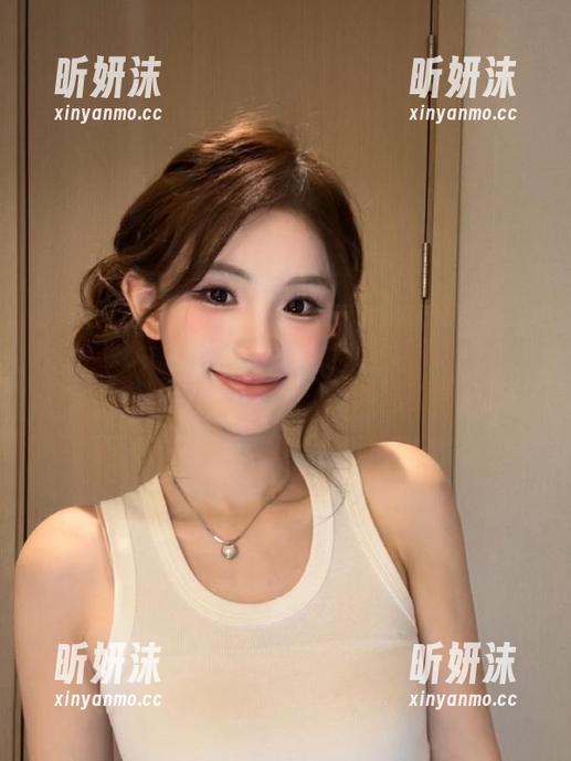 Xiuren秀人网-江真真 Xiuren秀人网 - 短裙神仙江真真写真集,原图惊艳不已,让你大开眼界!