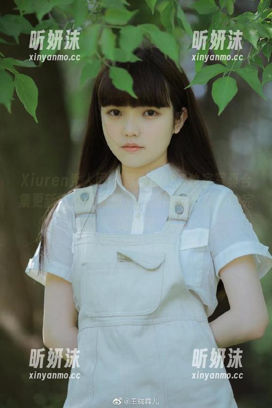 Xiuren秀人网-熊吖BOBO Xiuren秀人网 - 熊吖BOBO独家写真合集更新:女友特辑,展现娇媚与风情的完美瞬间