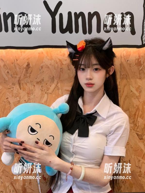 Xiuren秀人网-草莓mm Xiuren秀人网 - 草莓mm护士倾情打造,绝对震撼的美图图包,为你的生活增添一抹充满活力的色彩!