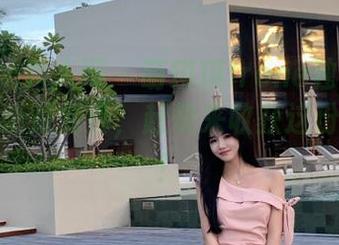 Xiuren秀人网 - 萌琪琪Irene独家网袜套图，绝对免费，赶快来收获这份甜蜜吧！