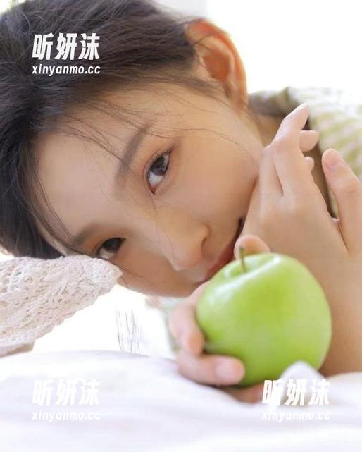 Xiuren秀人网-蛋蛋宝 Xiuren秀人网 - 沉浸于死库水的蛋蛋宝:福利图集触动你的每一根神经!