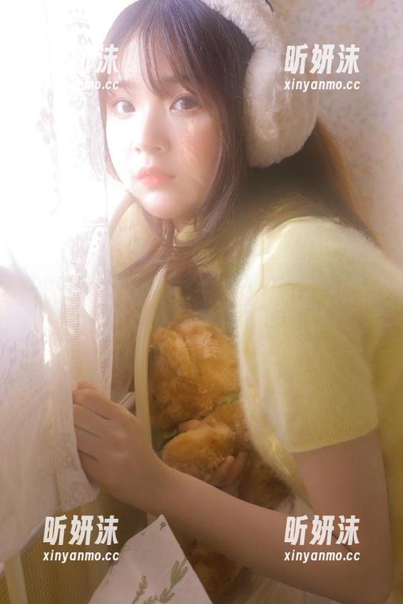 beautyleg-Xin beautyleg - 快来欣赏Xin泳池写真图册,感受水波荡漾的活力与柔美!