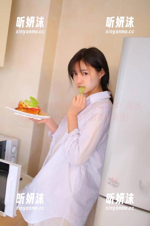 微密圈 - 不爱笑的赛琳的妹妹写真：精选作品展示，点亮你心中对美的渴望！