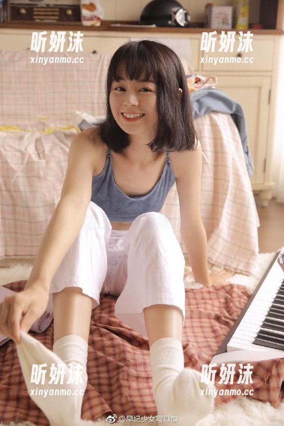 丽柜 - 深入兔子的世界：双生花与莲丝香品的私拍图集分享