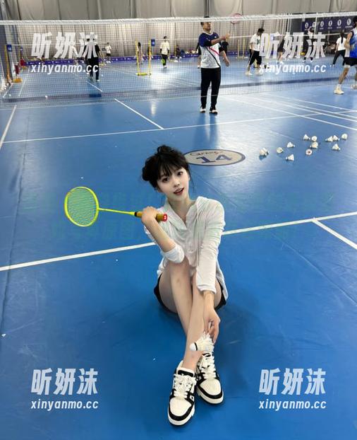 丽柜-司琪 丽柜 - 不容错过!在线分享司琪的最新御姐写真原图,极致美丽尽在眼前!