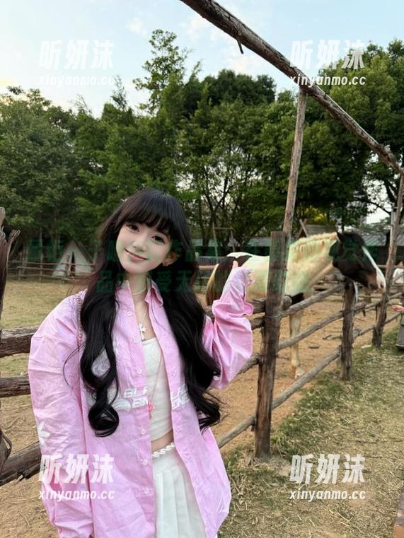 丽柜-子晴 丽柜 - 子晴浴缸作品集:在最新的视觉作品中感受无尽的浪漫幻想