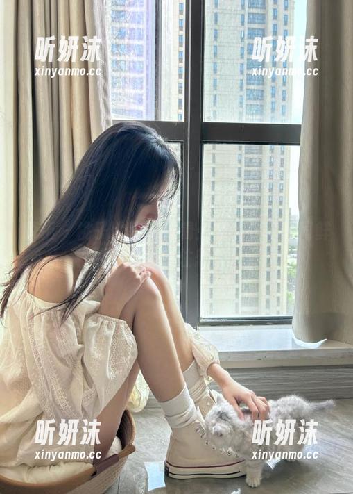 丽柜 - 桃子比基尼特辑：她的作品如同鲜桃般让人忍不住想咬一口！