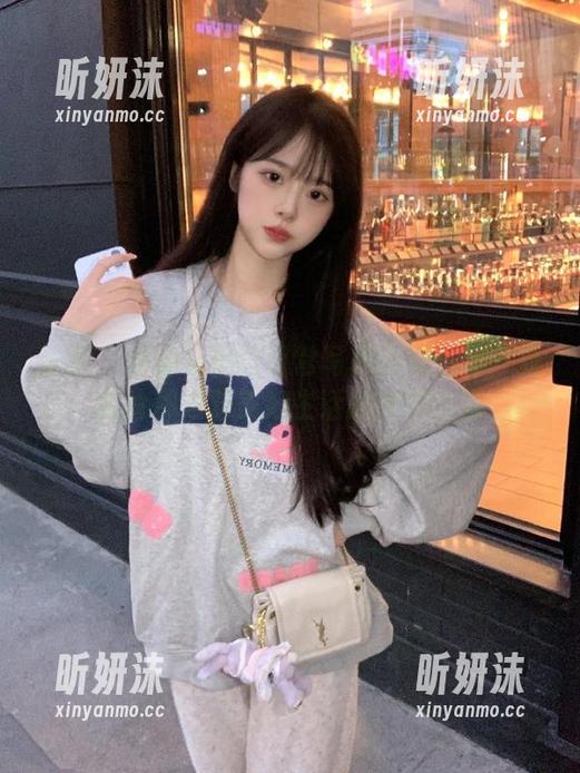 丽柜-潼潼 丽柜 - 潼潼与她的日常写真合集:每一张图片都是对美好生活的独特诠释