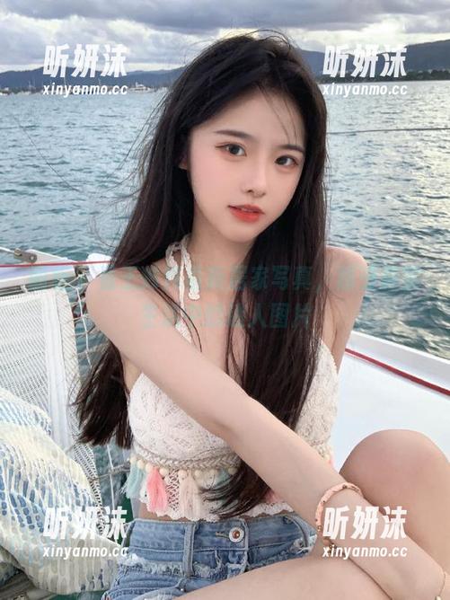 丽柜 - 看王炜炜最新居家写真，感受真实生活中的迷人图片