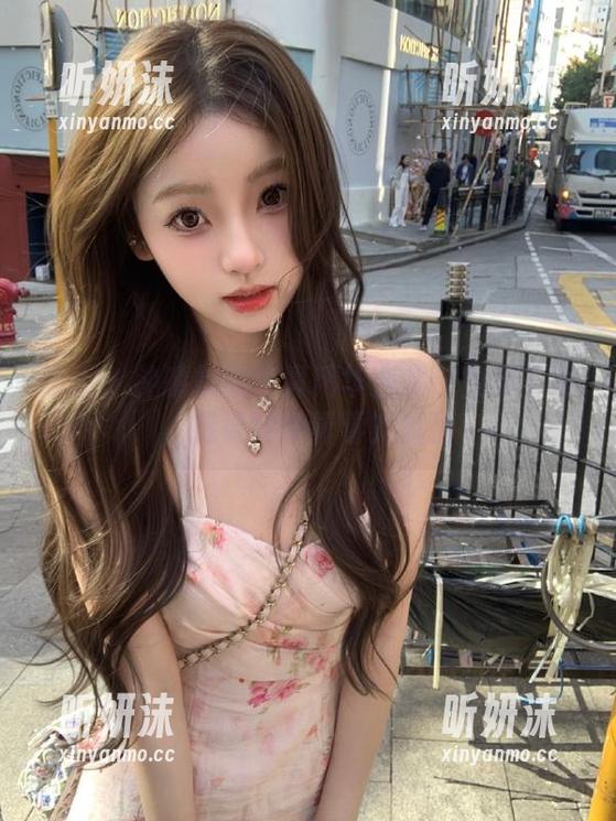 丽柜 - 钟晴校服写真精华合集：免费下载，感受纯净青春的氛围