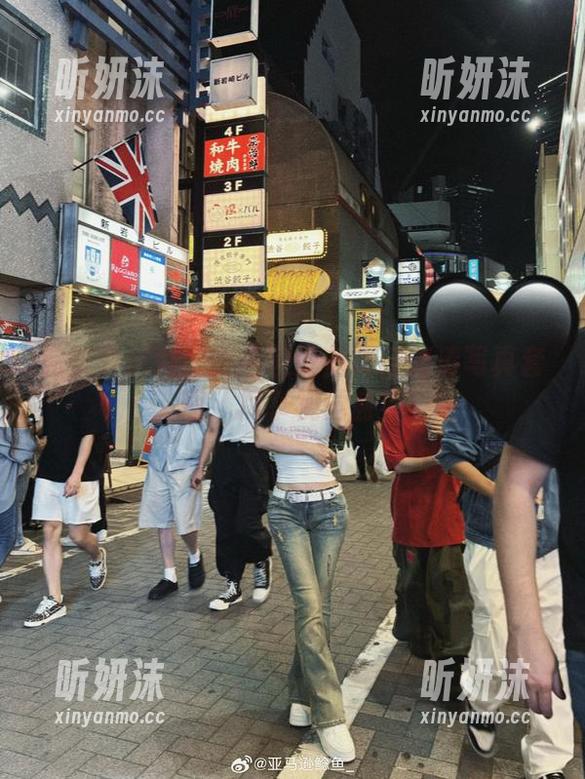完美身材秀！亚马逊鲶鱼短裤高清写真套图，尽享视觉盛宴