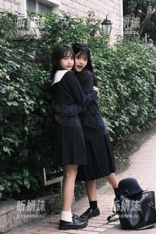 优星馆 - 探索易阳ELLY的全套睡衣写真，免费下载，感受甜美与优雅交织！
