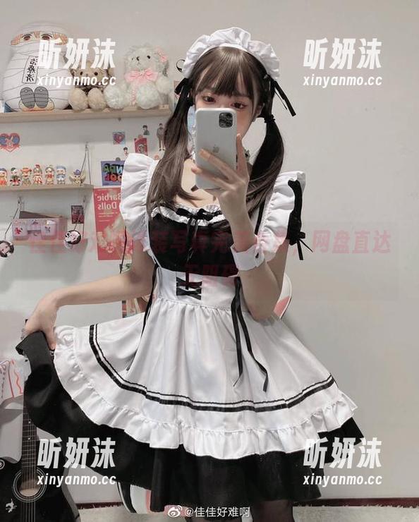 佳佳好难啊泳装写真完美合集，网盘直达无阻碍