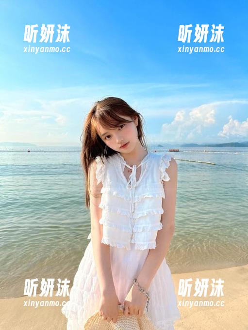 克拉女神-珊珊 克拉女神 - 谁说观看写真不能有剧情?跟随珊珊一起揭秘吧!