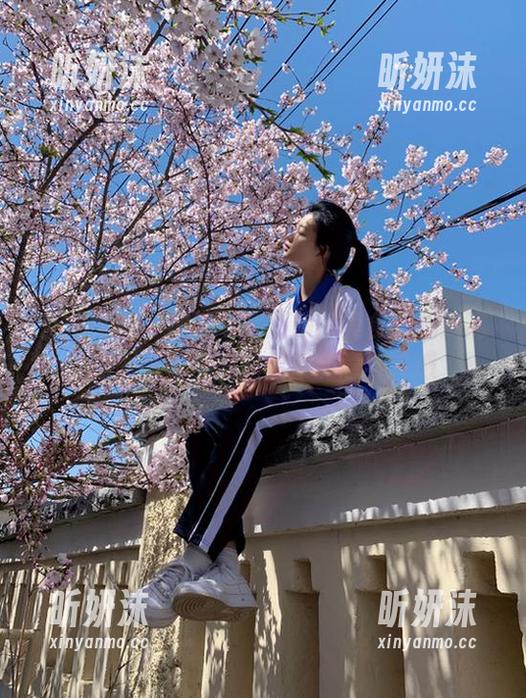 克拉女神-芊芊 克拉女神 - 解锁芊芊厨娘的美食密码:高清图片展现她的无限创意与灵感