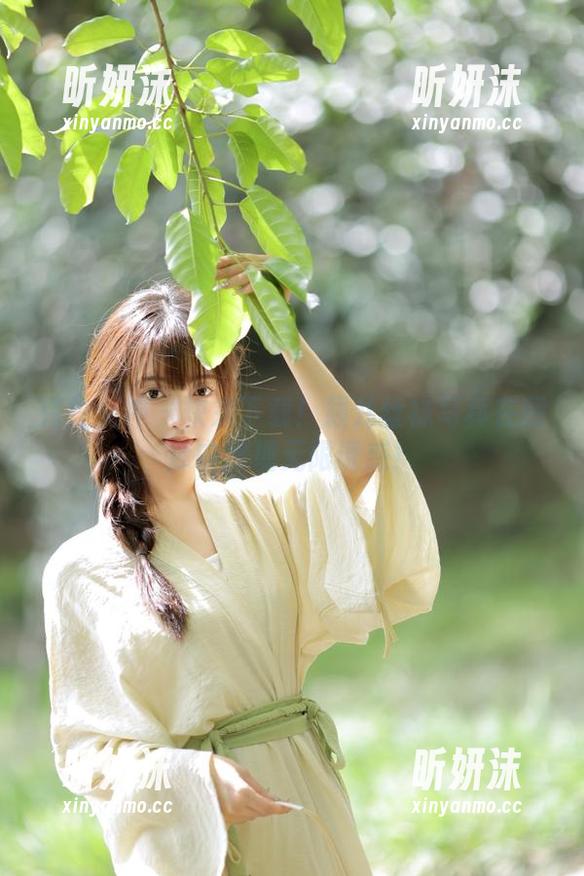 克拉女神-颖儿 克拉女神 - 快来下载!颖儿丝袜写真在图库中展现无限诱惑!