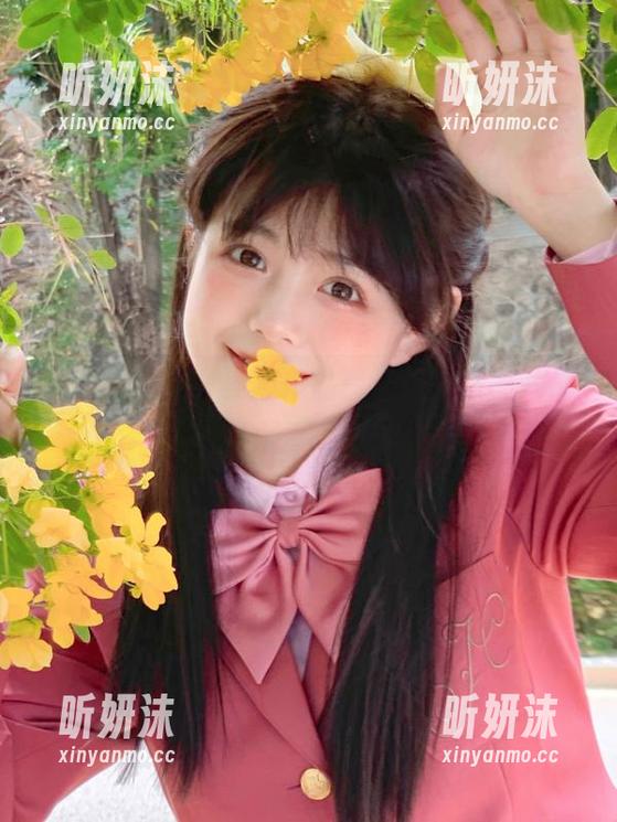 探索南鸽定制美脚作品：让每一张图片展现你的独特风格与气质