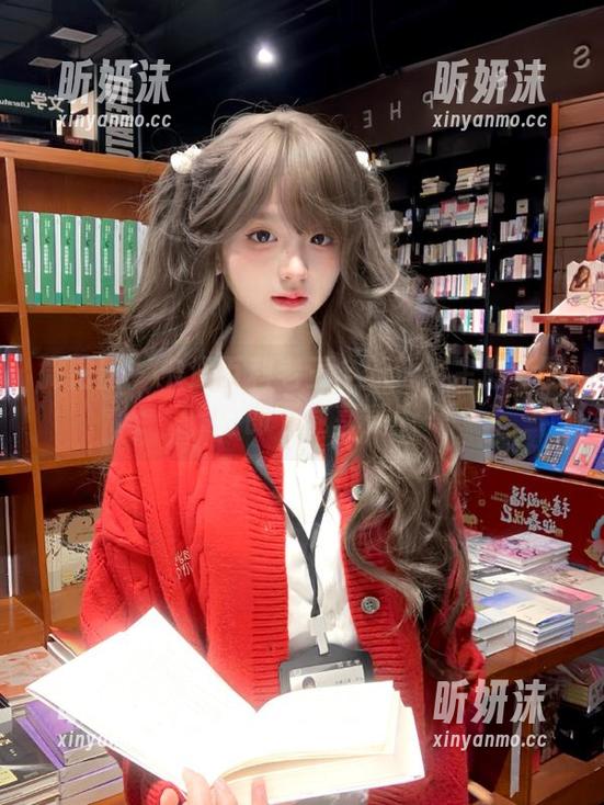 微密圈 - 卡通百科老王全新透明主题套图，立即下载享受！
