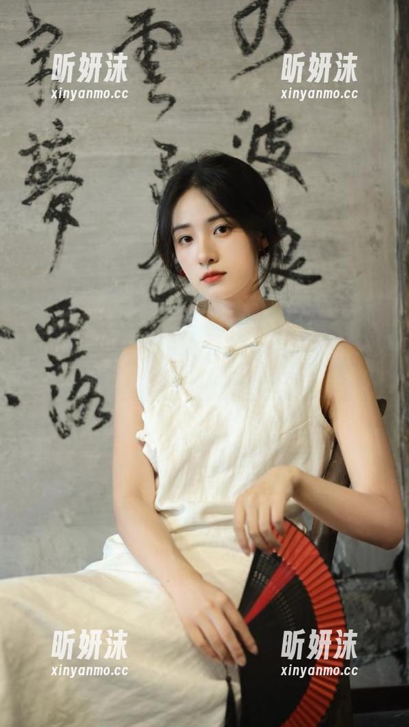 喵糖映画-蠢沫沫 喵糖映画 - 漫步在云端的蠢沫沫空姐:私房图包展现她的自在气质!