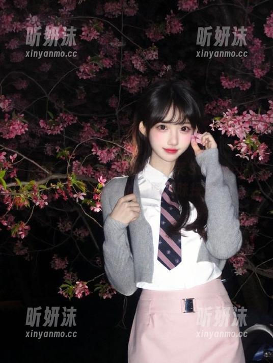 嗲囡囡-夏笑笑Summer 嗲囡囡 - 私房写真中的夏笑笑Summer:兔女郎角色的原图趣味探索