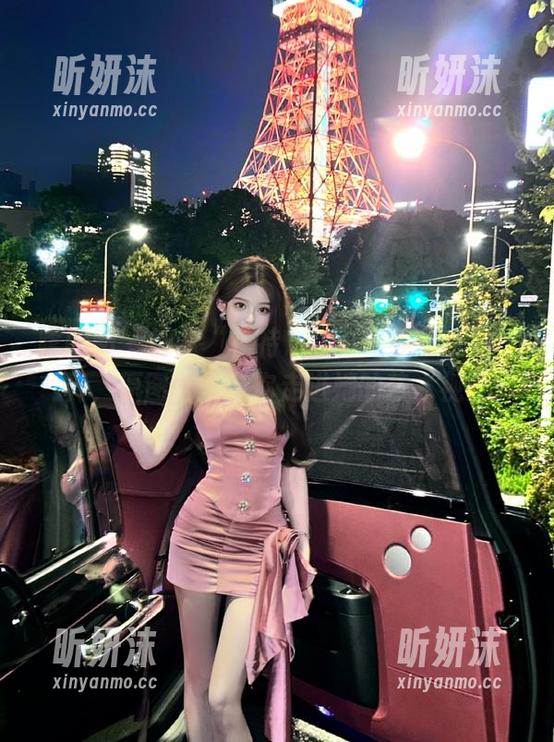 嗲囡囡-模特YOYO 嗲囡囡 - 细赏“模特YOYO天台”系列写真,原图合集带你走进她的艺术视野